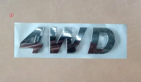 Эмблема 4WD на двери багажника