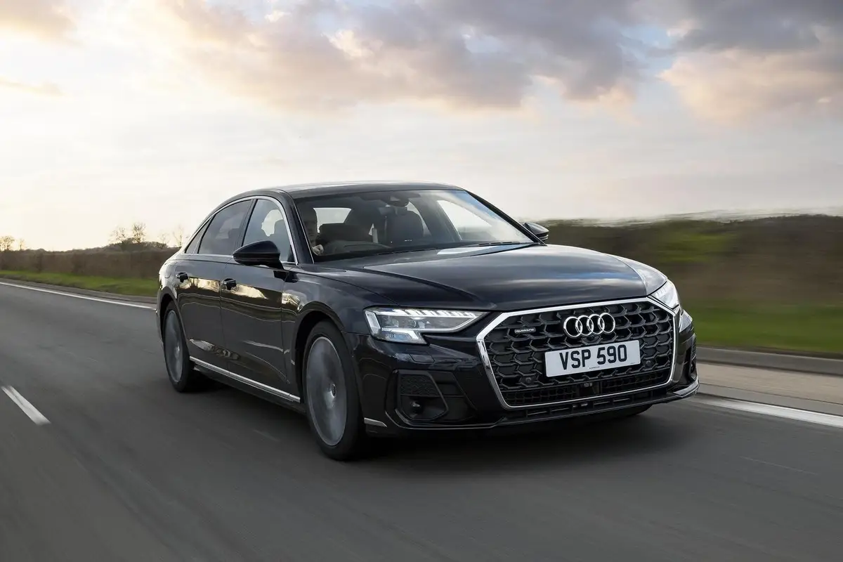 Audi A8 (Ауди A8) из Китая под заказ — Пневмоподвеска и подруливающая задняя ось