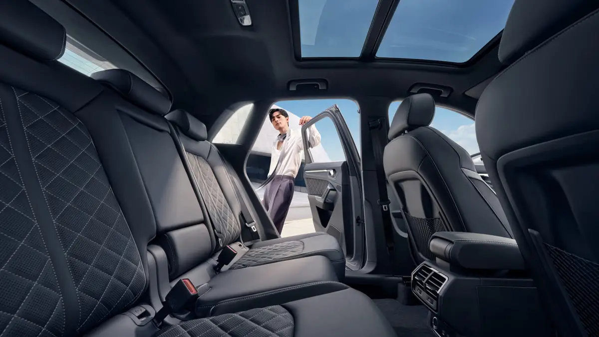 Audi Q3 (Ауди Q3) из Китая под заказ — Задний диван и багажник Q3