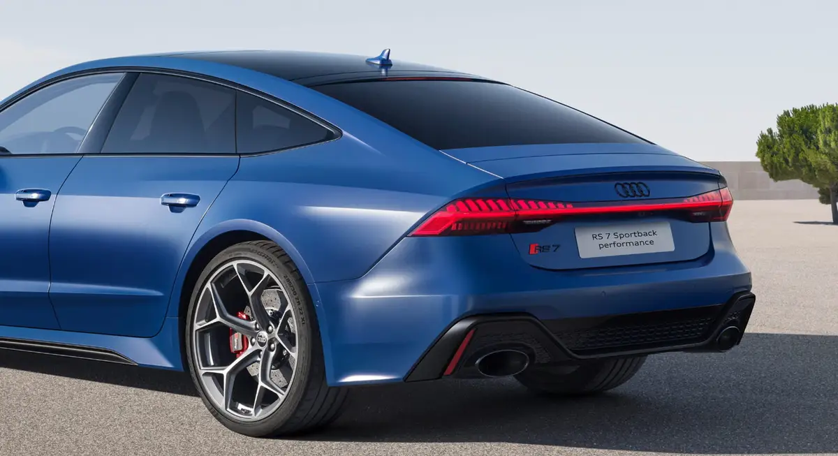 Audi RS7 Sportback из Китая под заказ — Как собрать свой RS 7: цвет, тормоза, пакеты