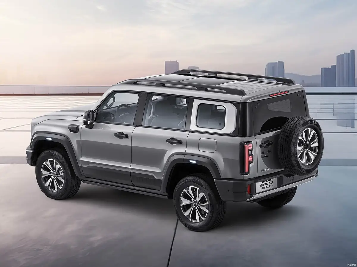 BAIC BJ40 (БАИК BJ40) из Китая под заказ — Версия EREV и подключаемый полный привод