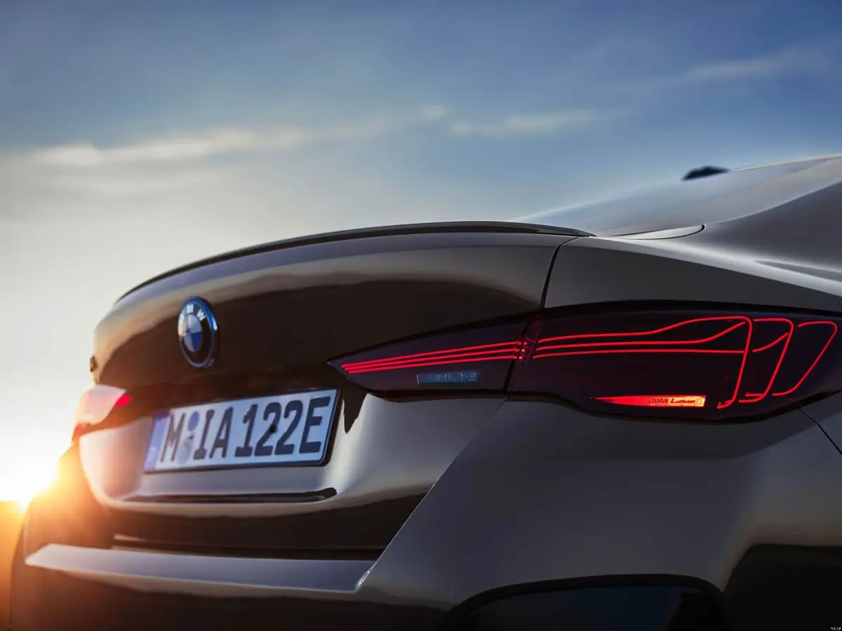 BMW i4 из Китая под заказ — Плановое обслуживание электромобиля i4
