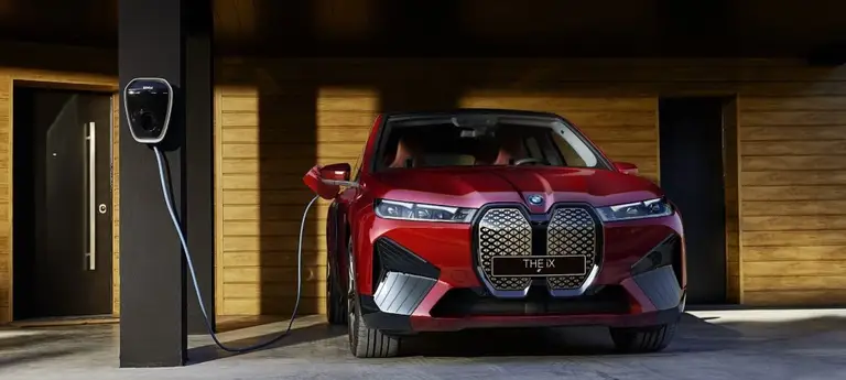 BMW iX из Китая под заказ — Зарядка BMW iX: станция, настенный бокс и розетка