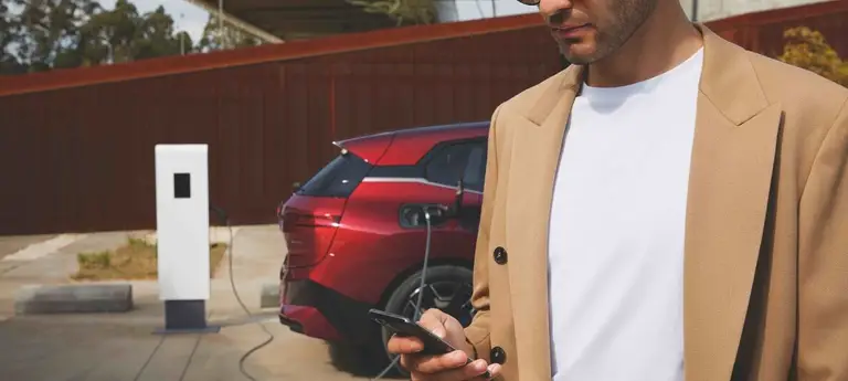 BMW iX из Китая под заказ — Экраны и ассистенты BMW iX