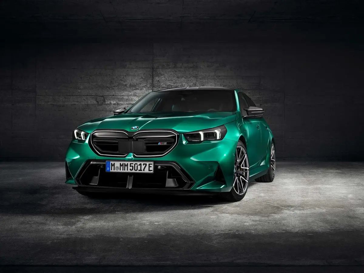 BMW M5 G90 (БМВ M5 G90) из Китая под заказ — Проверка до выкупа и дефект