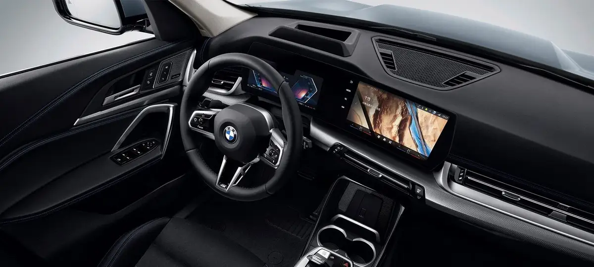 BMW X1 (БМВ X1) из Китая под заказ — Мультимедиа iDrive 9 в BMW X1: что стандартно