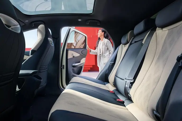 BYD Dolphin (БИД Долфин) из Китая под заказ — Конкуренты BYD Dolphin: Yuan UP, i-Joy, Kaiyi E5 и Zeekr X