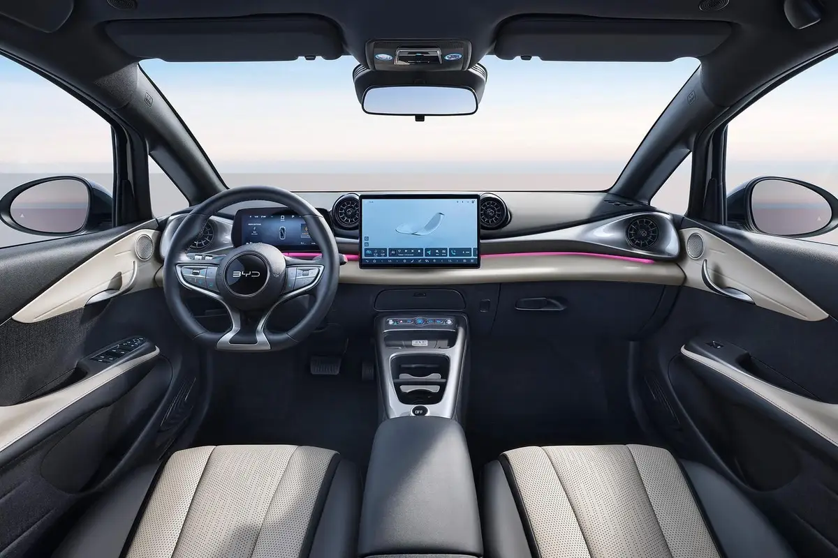 BYD Dolphin (БИД Долфин) из Китая под заказ — салон