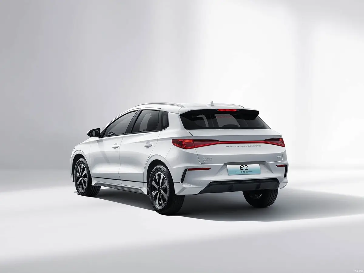 BYD e2 (БИД e2) из Китая под заказ — Масса 1340 кг: почему у e2 скромная мощность работает
