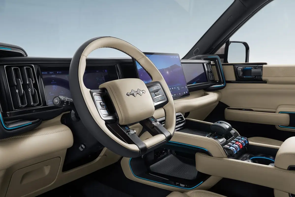 BYD Leopard 5 (БИД Леопард 5) из Китая под заказ — приборная панель
