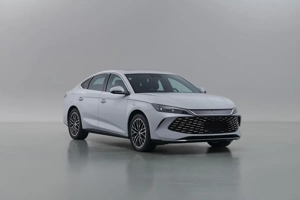 BYD Qin L DM-i и EV из Китая под заказ — Что лежит под капотом у EV и какие цвета выбрать
