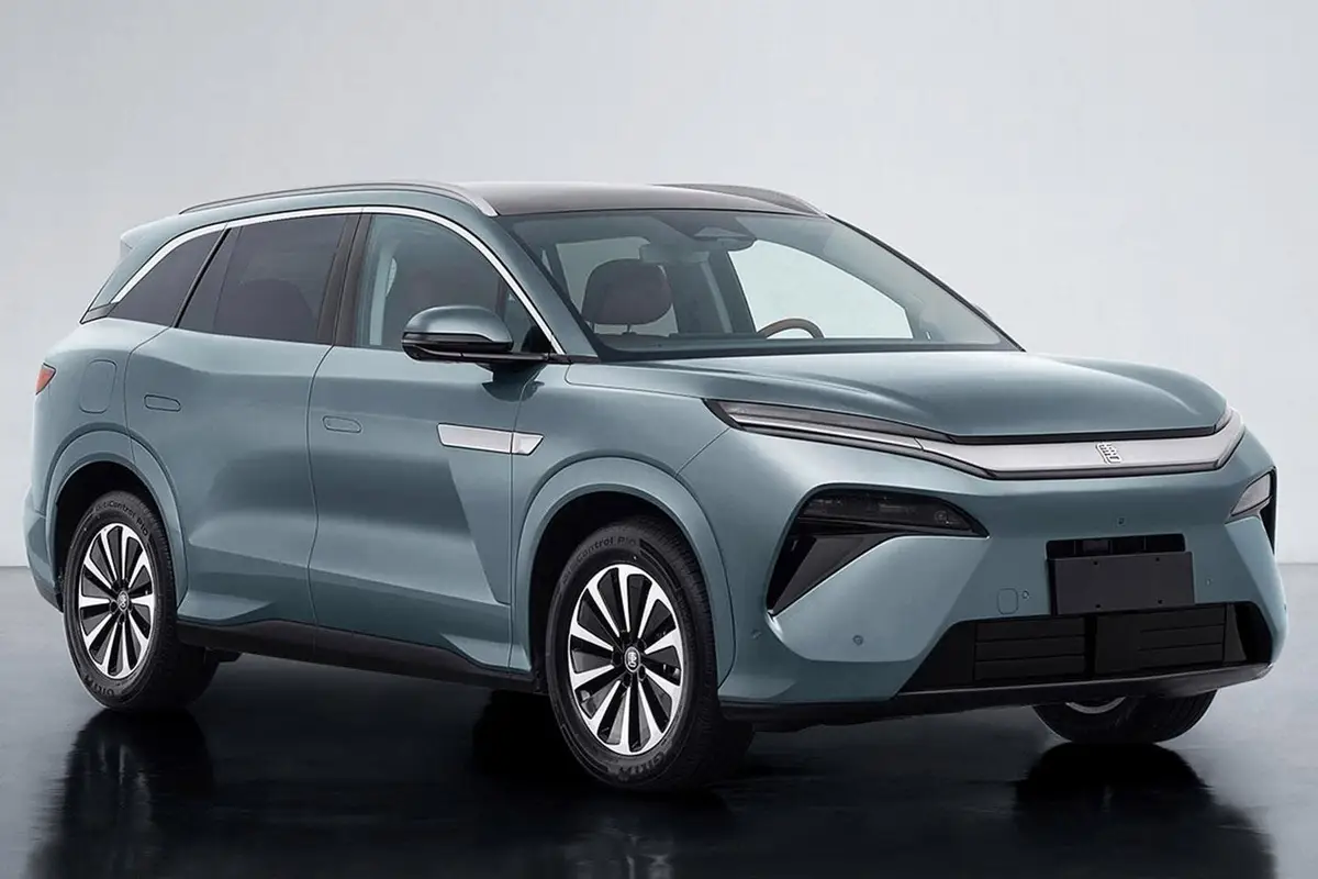 BYD Tang L (БИД Танг L) из Китая под заказ — Чем Tang L радует в дороге: Dynaudio, массаж и розетки