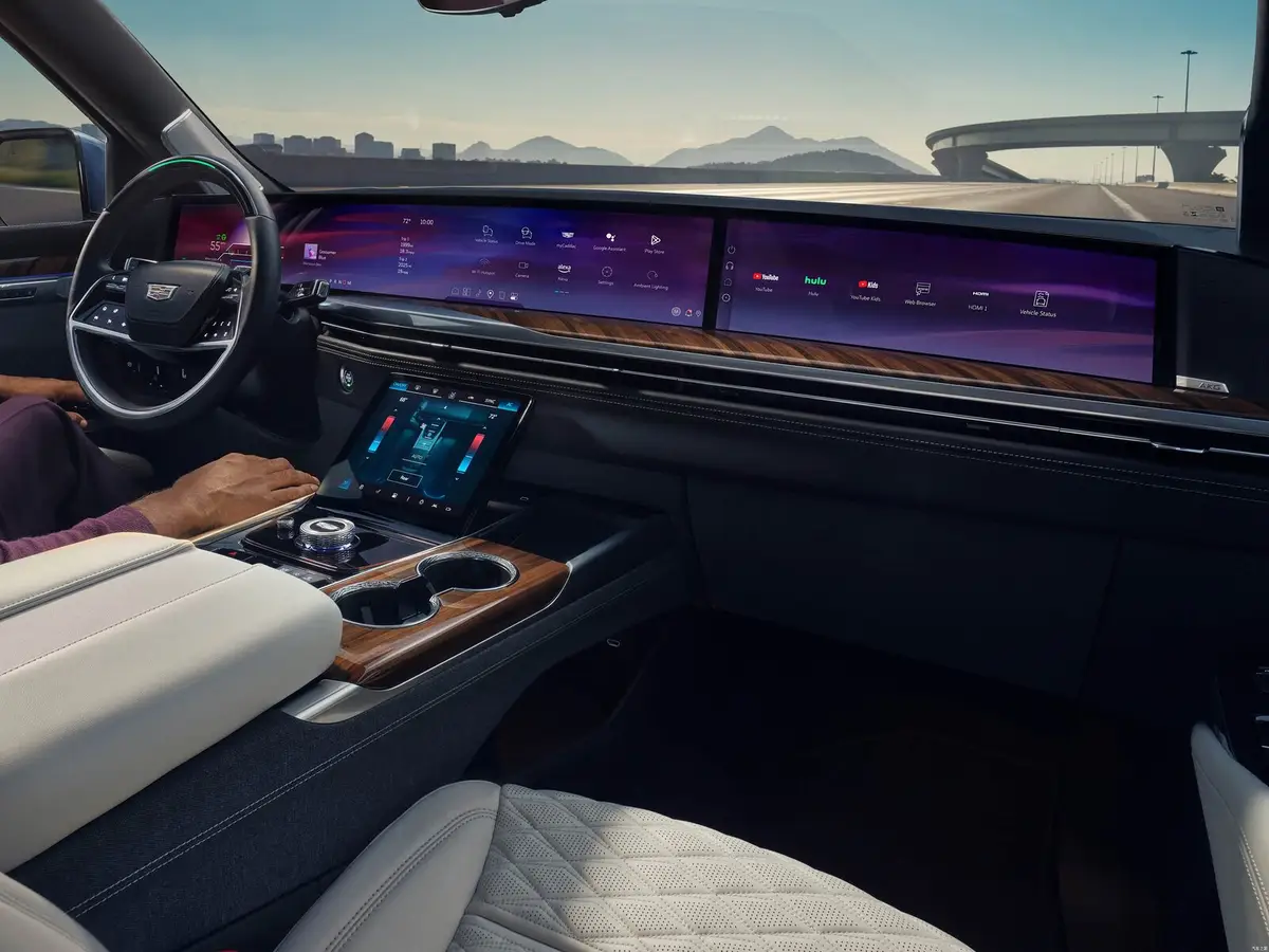 Cadillac Escalade (Кадиллак Эскалейд) из ОАЭ под заказ — «Эскалейд дизель купить»: как отвечаем