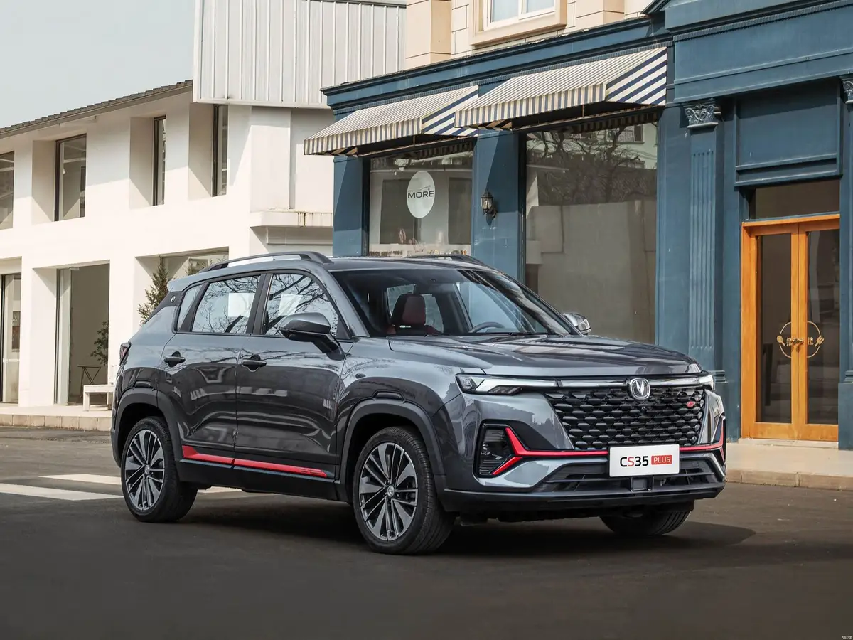 Changan CS35 Plus (Чанган CS35 Plus) из Китая под заказ — Мотор на выбор: атмосферный 1.6L или турбо 1.4T