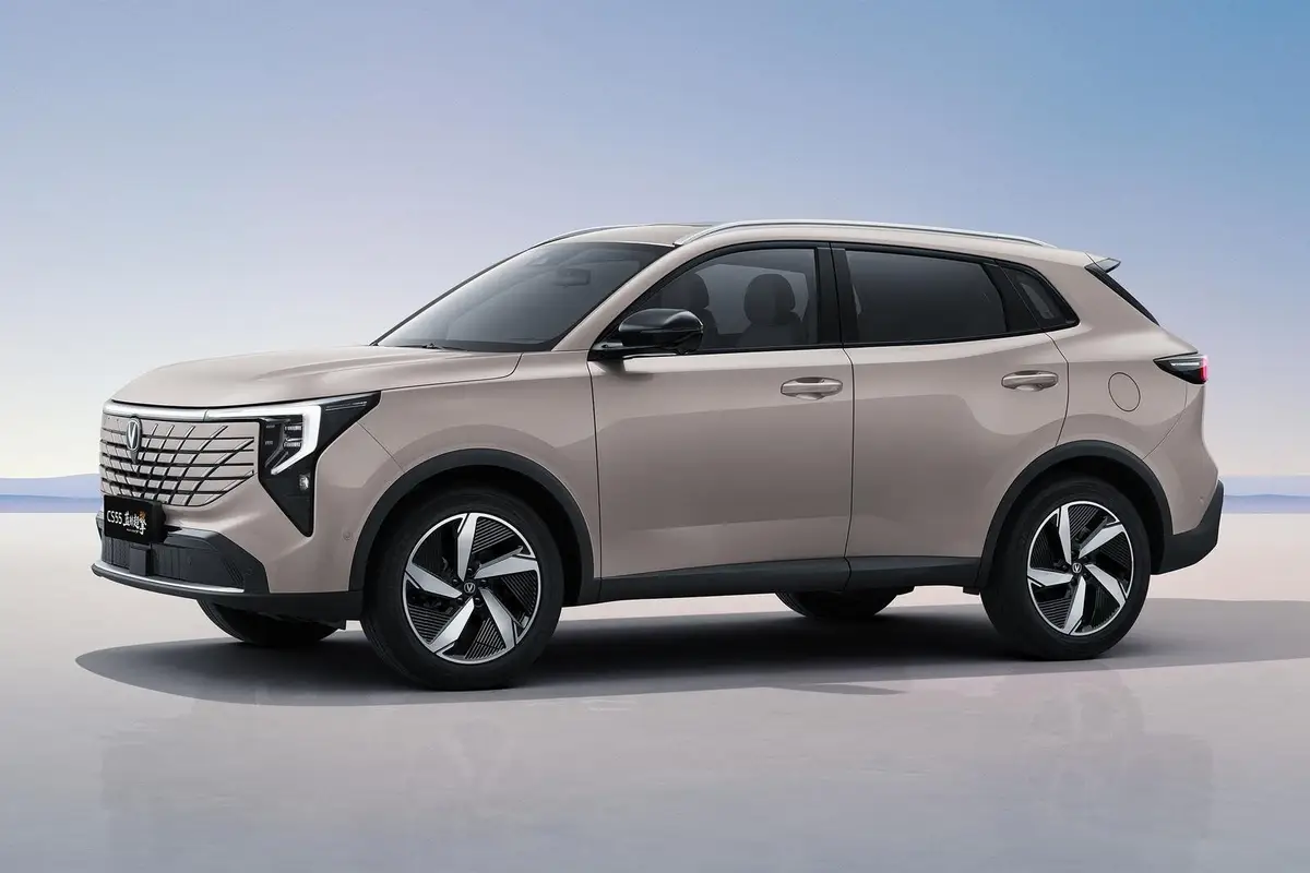 Changan CS55 Plus (Чанган CS55 Plus) из Китая под заказ — Что добавляет старшая версия CS55 Plus
