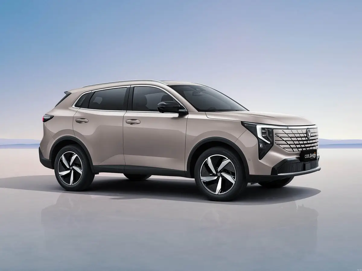 Changan CS55 Plus (Чанган CS55 Plus) из Китая под заказ — Размеры CS55 Plus: компактный кузов на колёсах до 19 дюймов