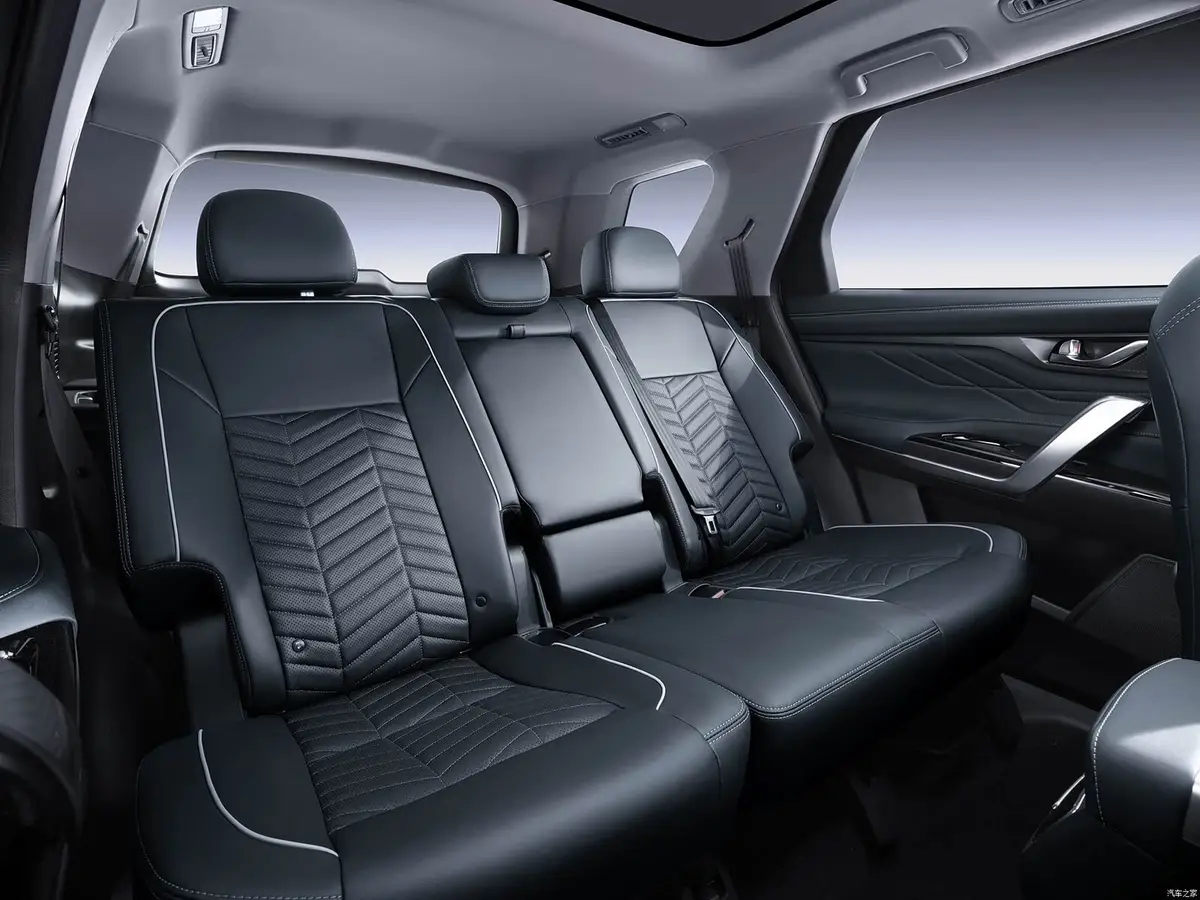 Changan CS95 (Чанган CS95) из Китая под заказ — сиденья