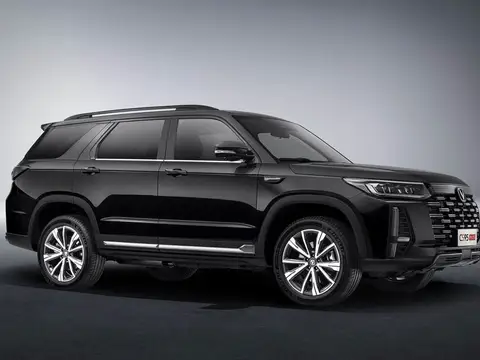 Changan CS95 2.0T «Люкс», передний привод