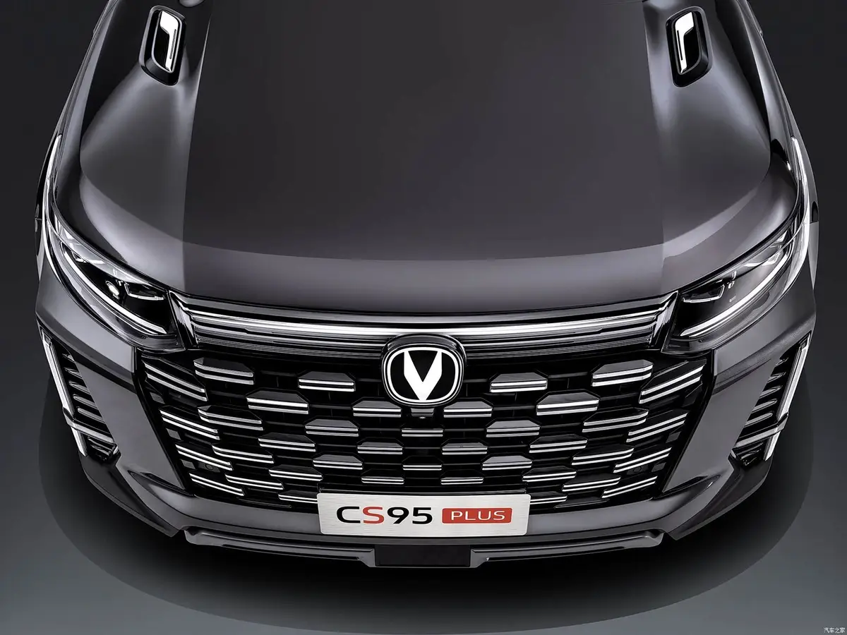 Changan CS95 (Чанган CS95) из Китая под заказ — Двигатель CS95: 2.0T «Синий кит», 233 л.с. и 390 Н·м