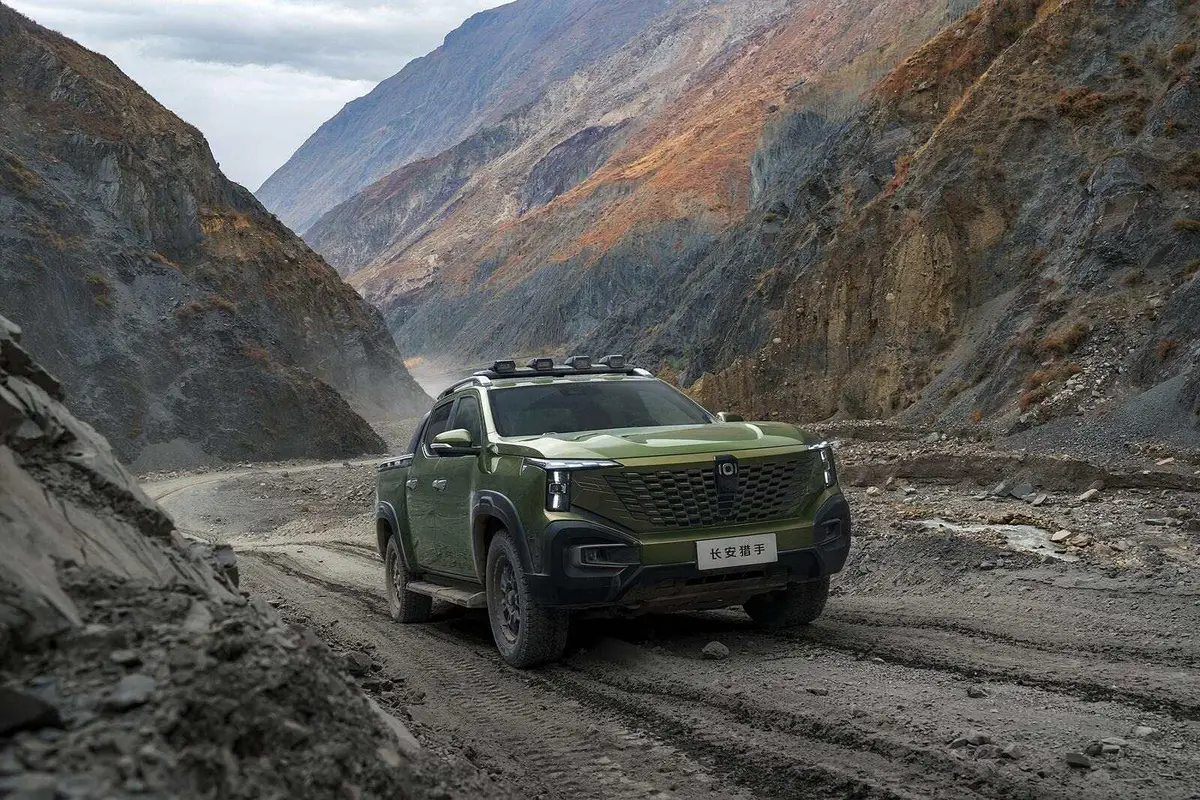 Changan Hunter (Чанган Хантер) из Китая под заказ — Рама, рессоры и десять режимов движения