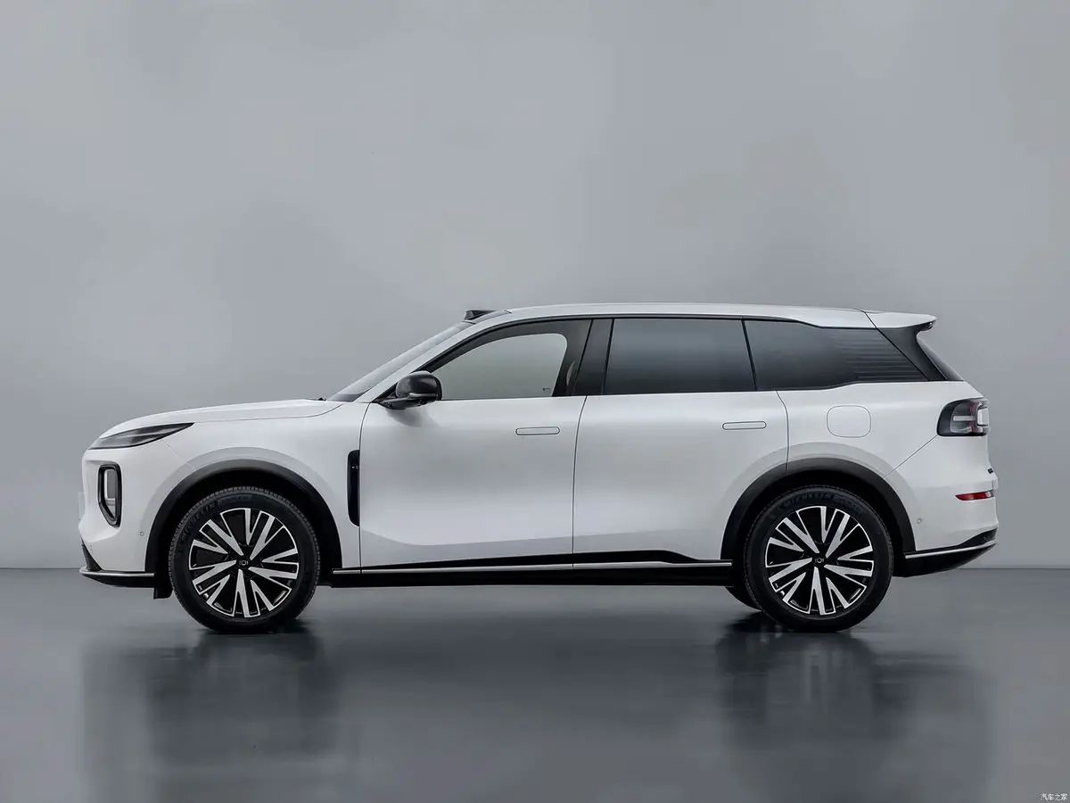 Changan Nevo Q07 из Китая под заказ — Changan Nevo Q07 из Китая: цена под ключ