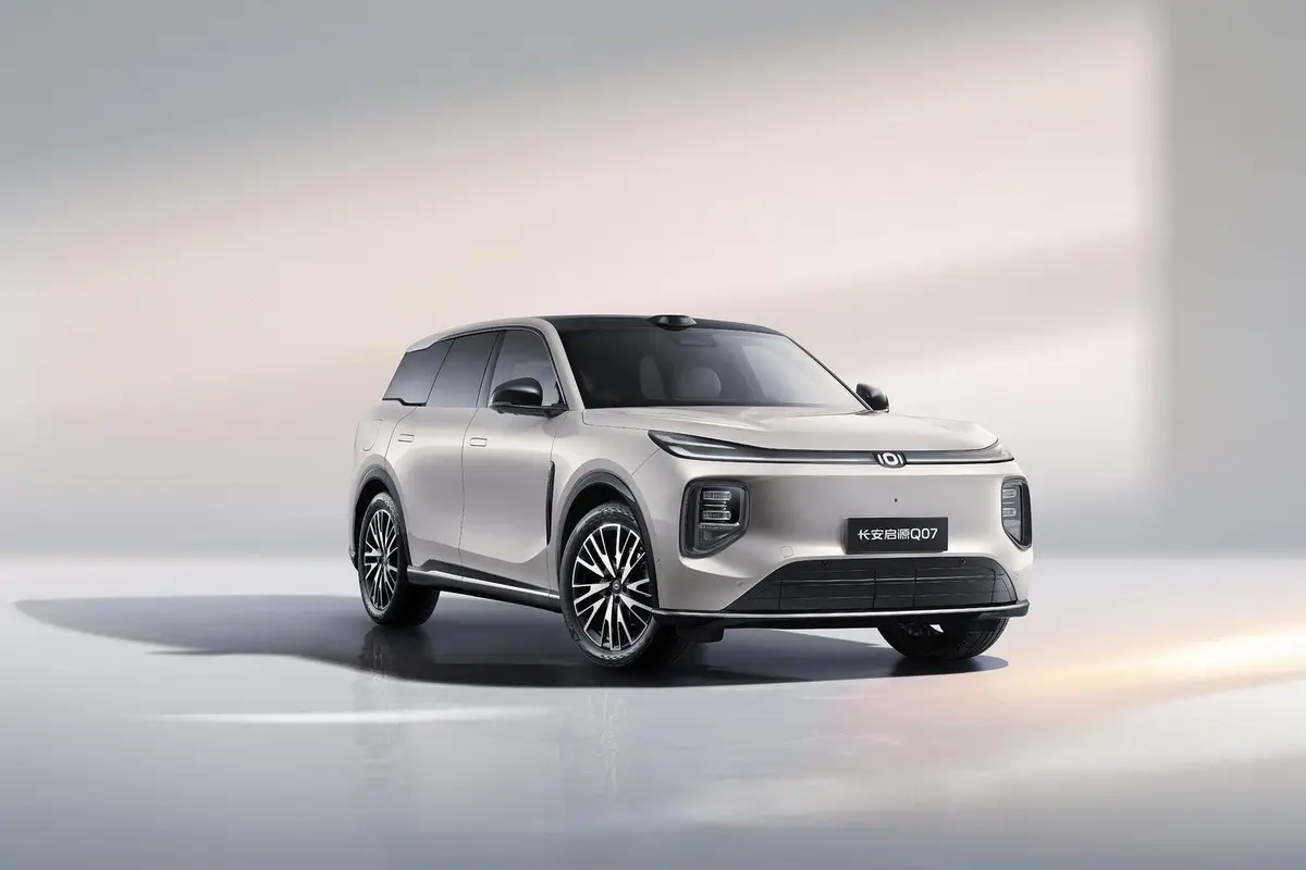 Changan Nevo Q07 из Китая под заказ — С чем ещё сравнивают Changan Nevo Q07: Lixiang L6 и BYD Song L