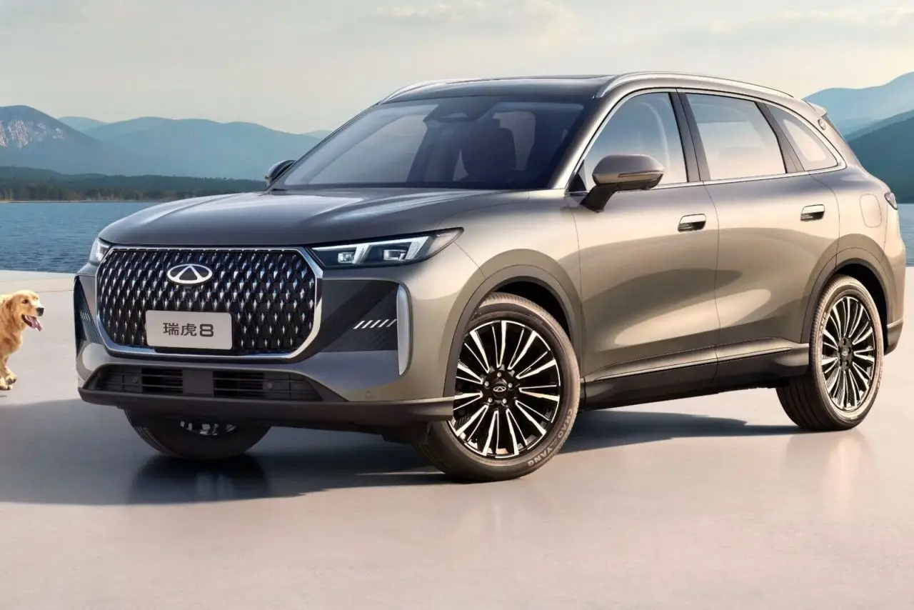 Chery Tiggo 8 (Чери Тигго 8) из Китая под заказ — пятого поколения, вид спереди в три четверти