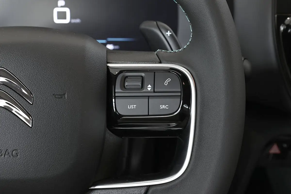 Citroen C5 Aircross (Ситроен C5 Aircross) из Китая под заказ — кнопки ассистентов на руле