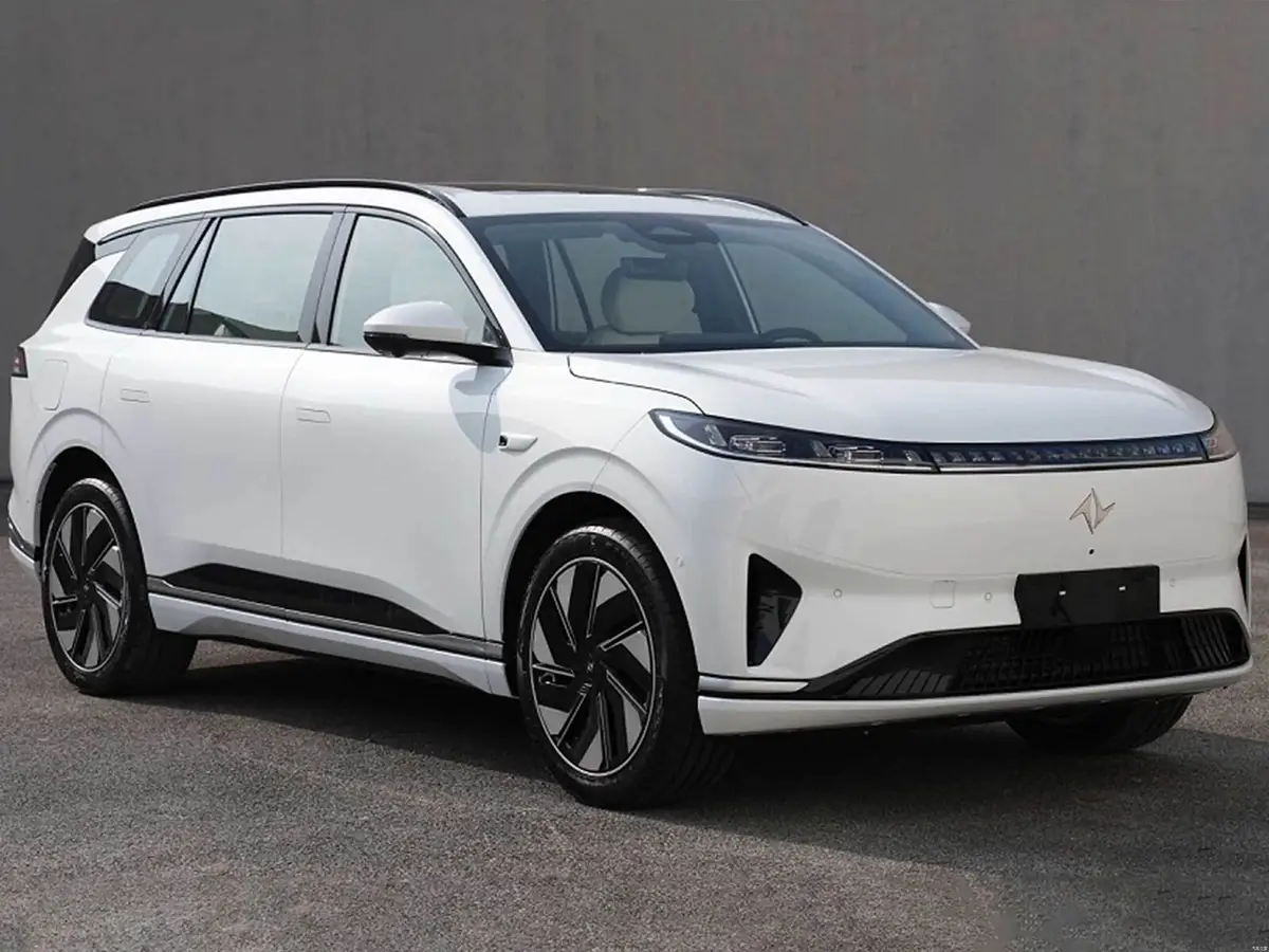 Dongfeng eπ 008 из Китая под заказ — Электромобиль или генератор: две версии eπ 008