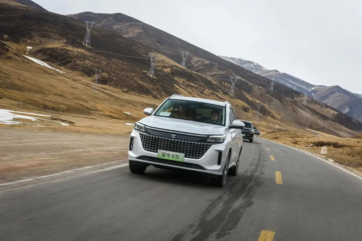Dongfeng Landian E5 (Донгфенг Ландиан E5) из Китая под заказ — Подвеска и тормоза