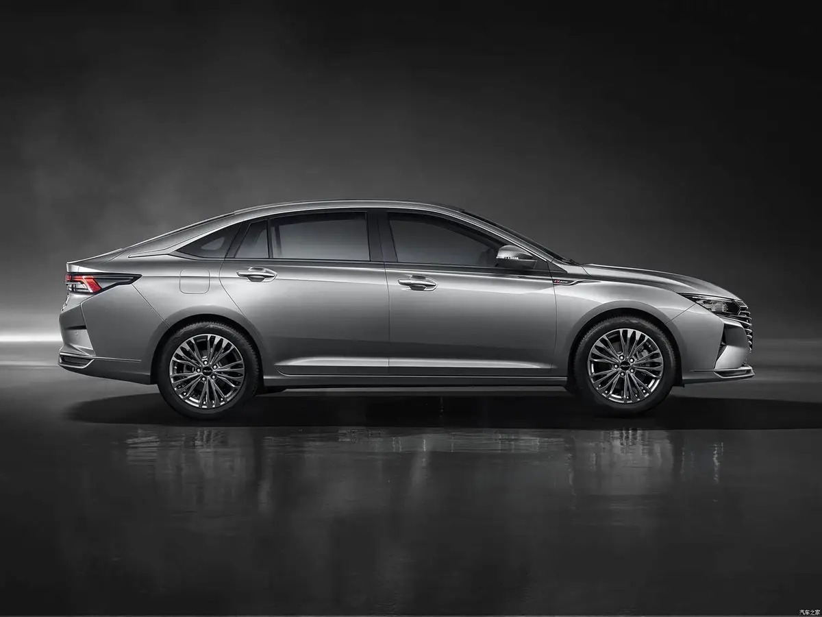 Dongfeng Shine Max из Китая под заказ — Дизайн: седан с силуэтом лифтбека