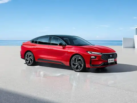Ford Mondeo 2.0 EcoBoost, базовая версия