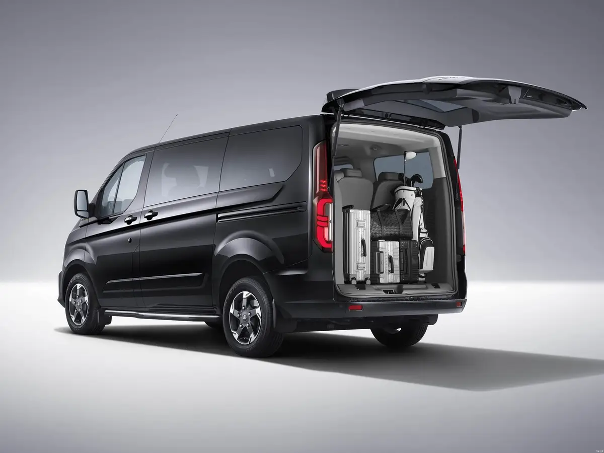 Ford Tourneo (Форд Торнео) из Китая под заказ — Климат для трёх рядов
