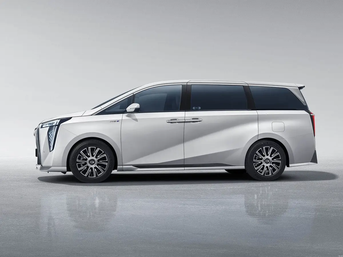 GAC E9 (ГАК E9) из Китая под заказ — Похожие минивэны и GAC E9: на что смотреть