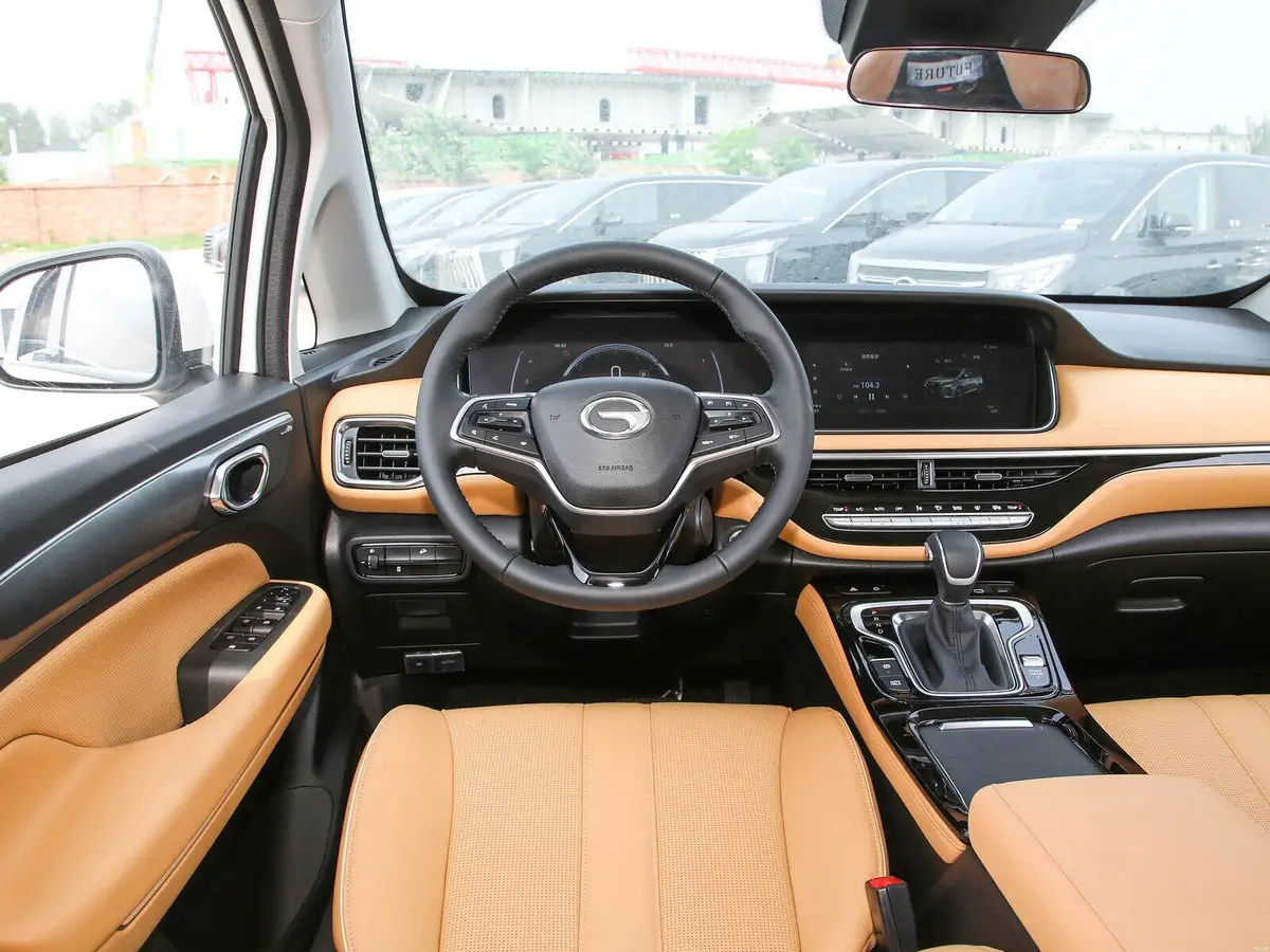 GAC M6 Pro (ГАК M6 Про) из Китая под заказ — Ярусная панель и грузовой режим