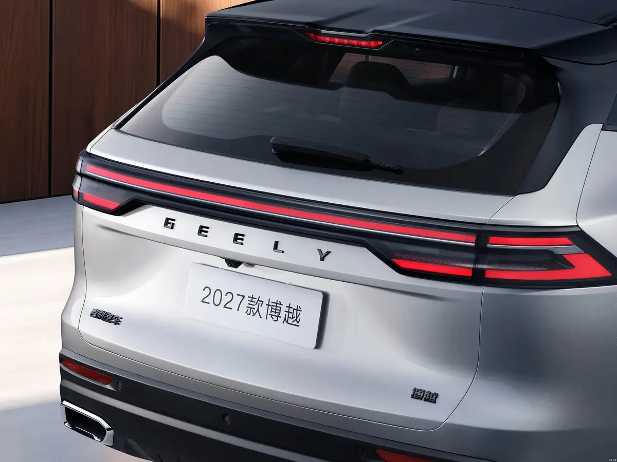 Geely Atlas Cool из Китая под заказ — На даче и в снегу: что может передний привод Atlas Cool