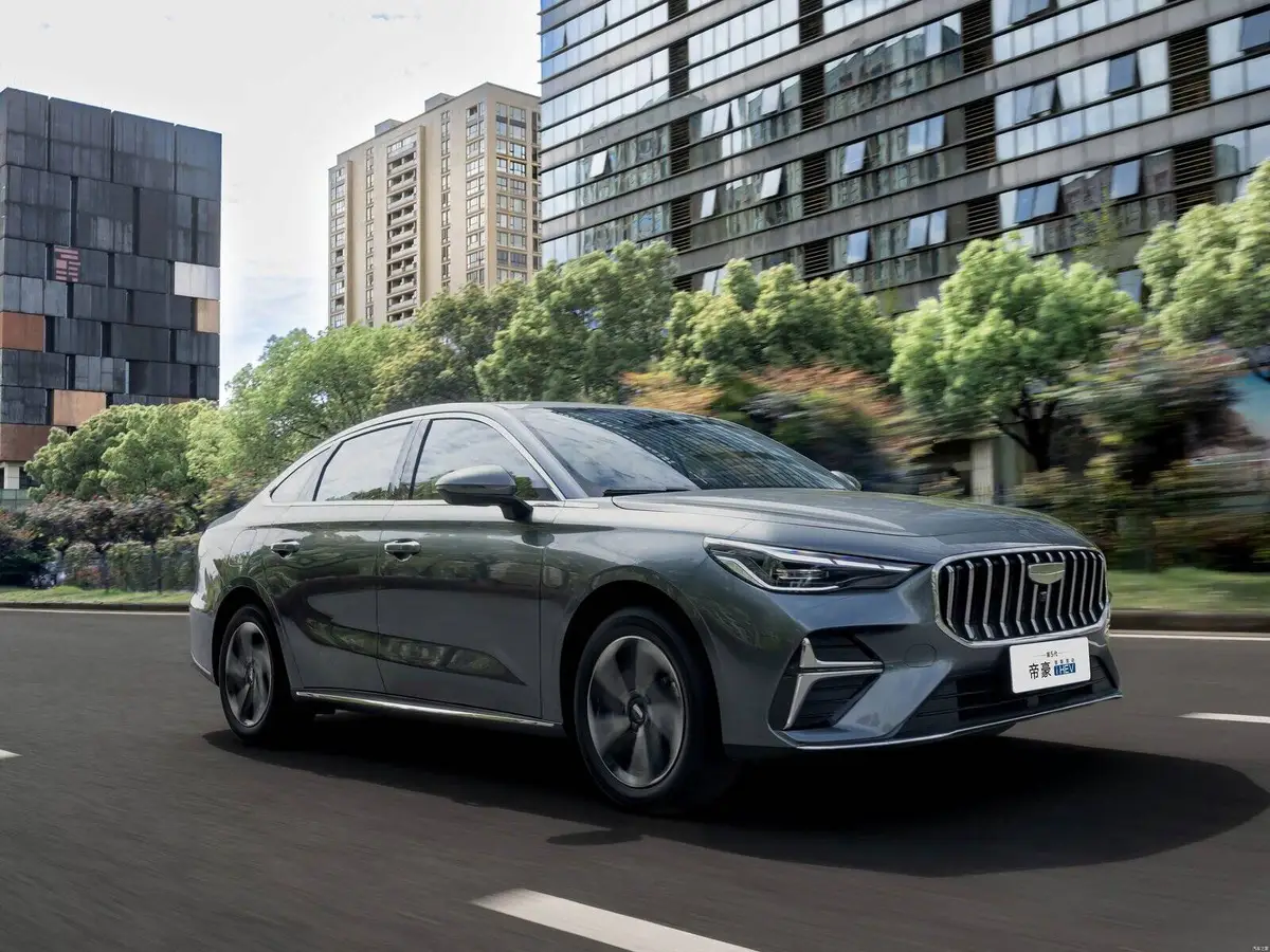 Geely Emgrand (Джили Эмгранд) из Китая под заказ — Насколько Emgrand вырос против дилерской версии