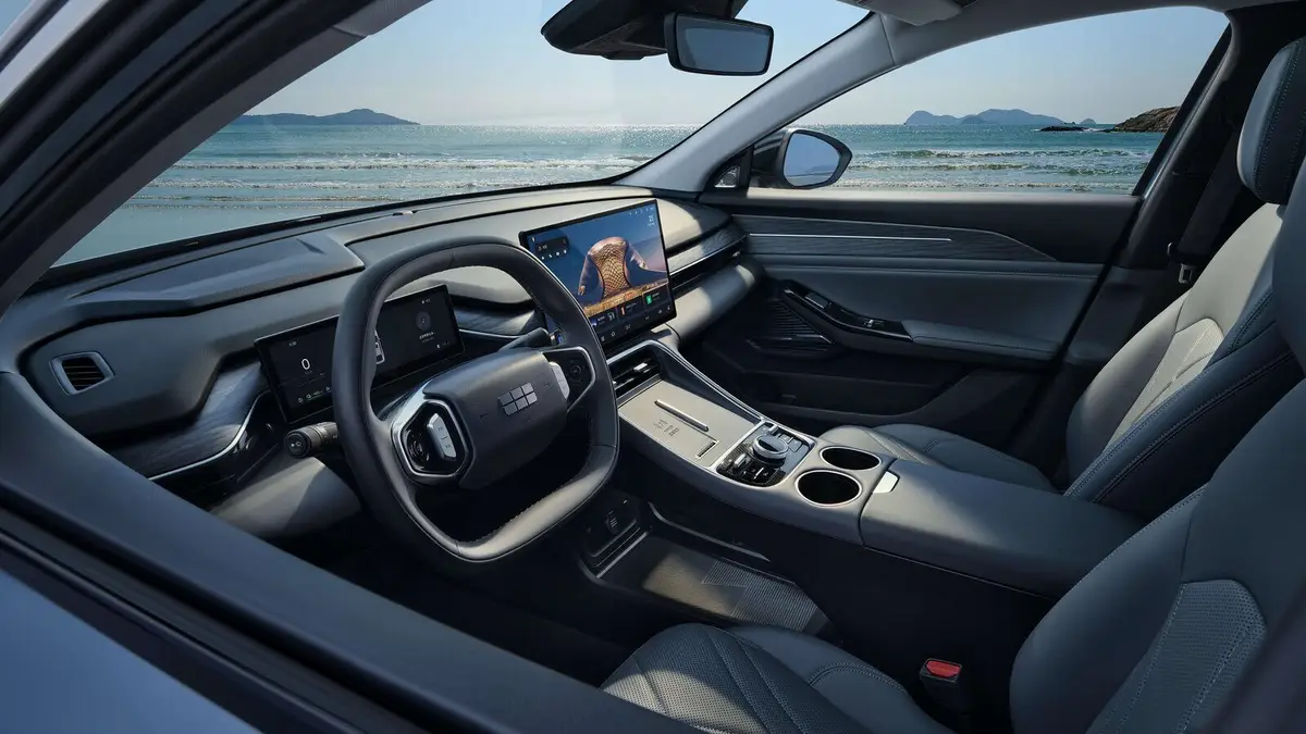 Geely Galaxy L6 из Китая под заказ — Мультимедиа Geely Galaxy L6 на русском языке: что мы делаем перед выдачей