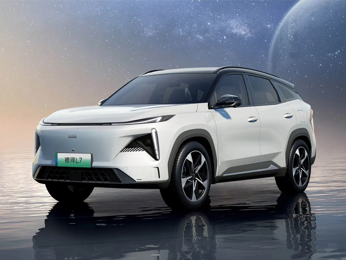 Geely Galaxy L7 из Китая под заказ — История модели: L7 2023 года и обновление 14 февраля 2025 года