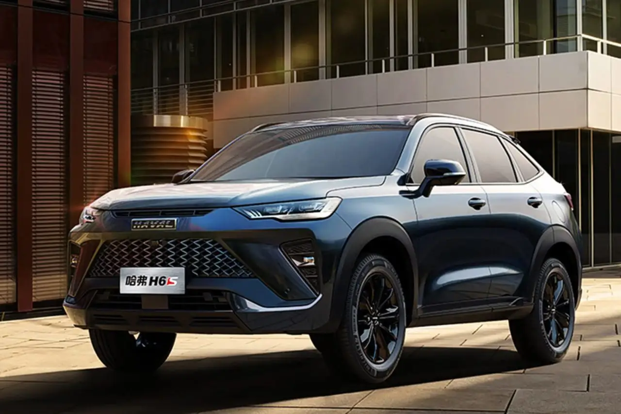 Haval H6S из Китая под заказ — вид спереди в три четверти