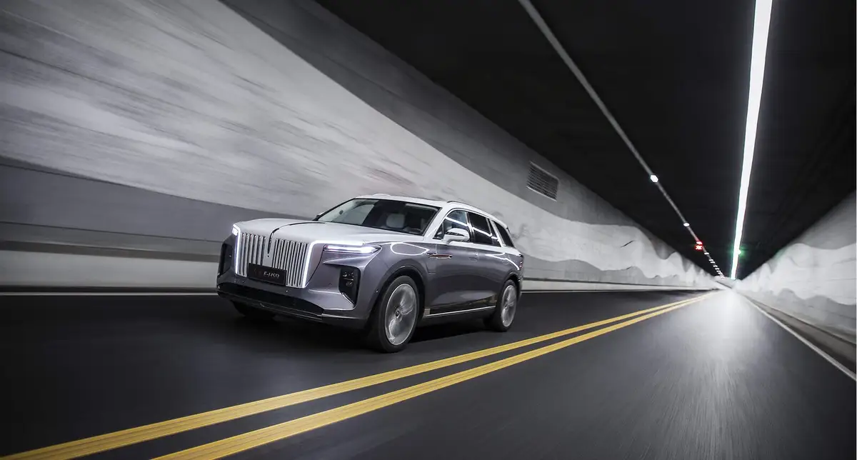 Hongqi E-HS9 (Хончи E-HS9) из Китая под заказ — Полный привод E-HS9 зимой