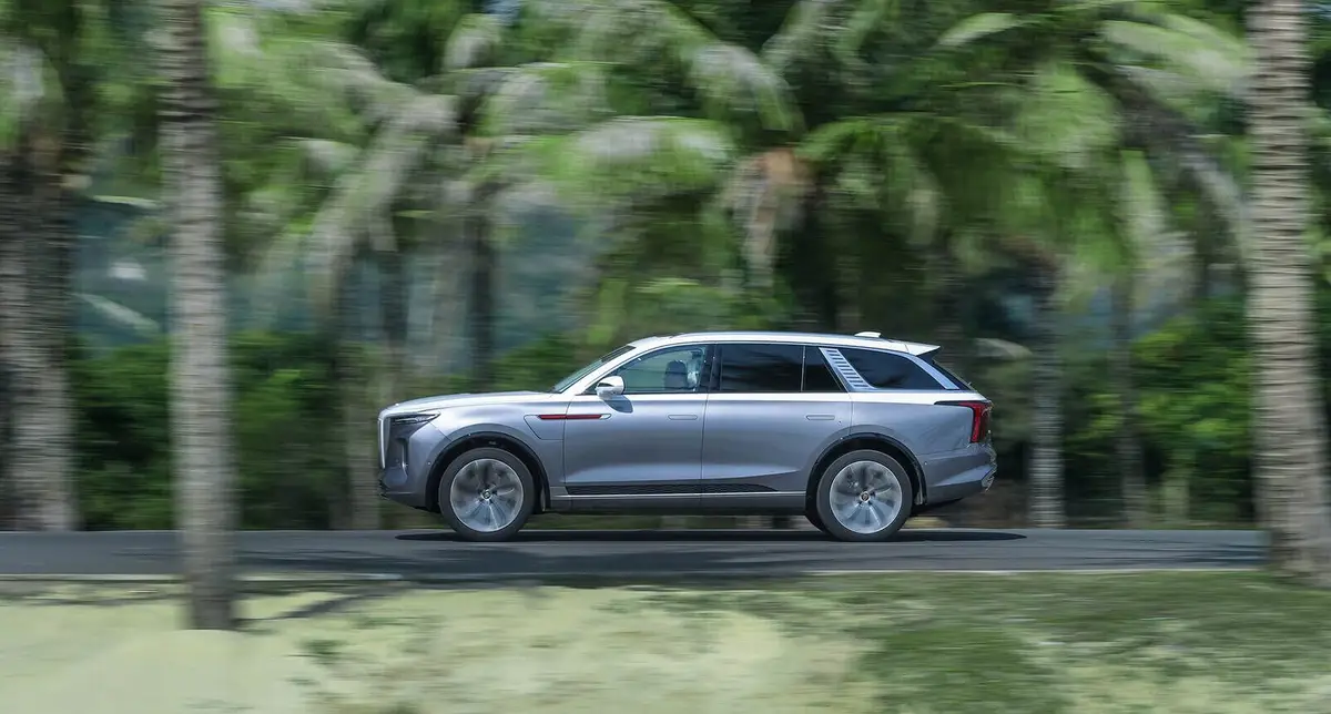 Hongqi E-HS9 (Хончи E-HS9) из Китая под заказ — Статус вне немецкой тройки: E-HS9