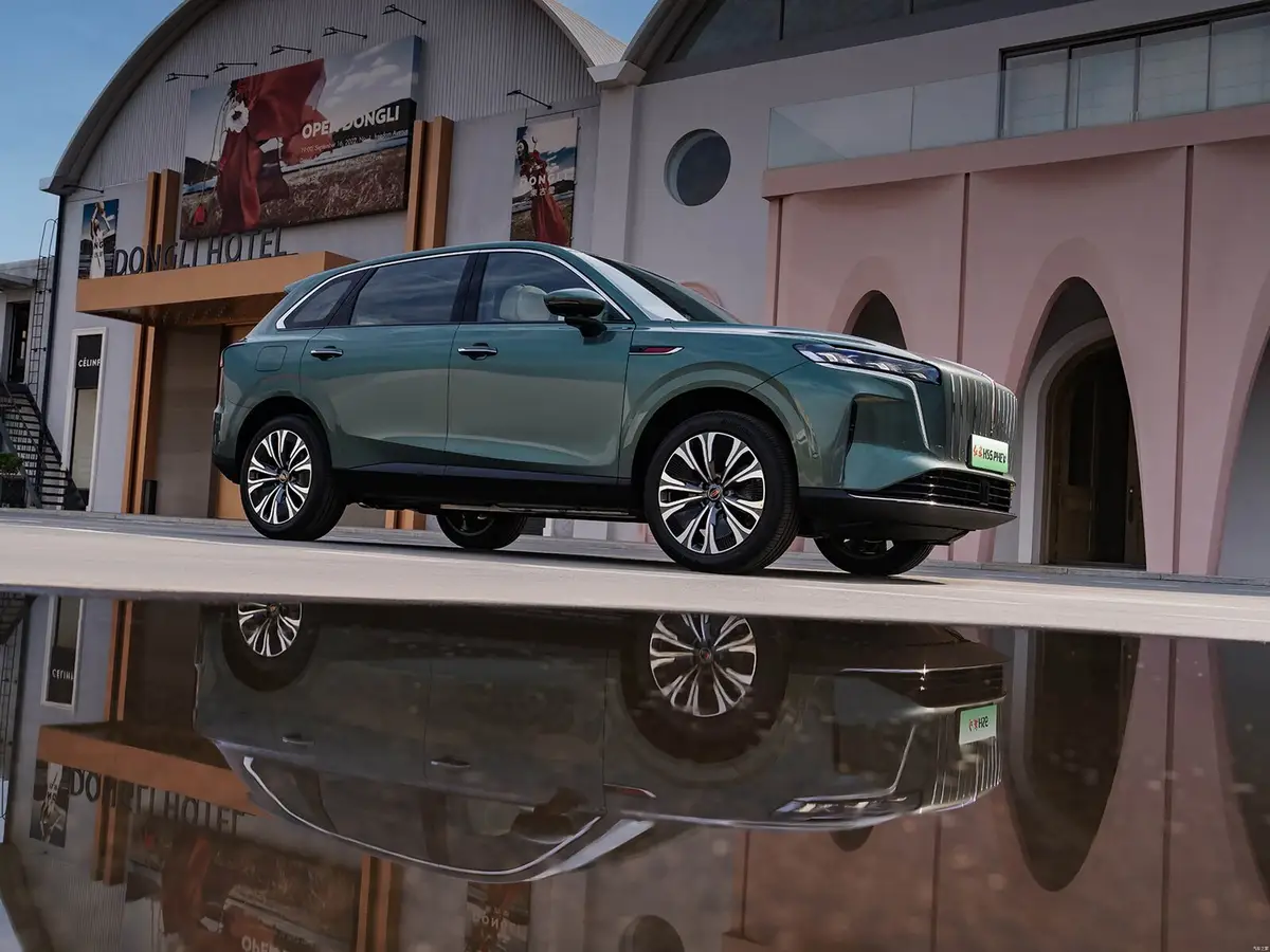 Hongqi HS6 (Хончи HS6) из Китая под заказ — Дизайн Hongqi HS6: почти пять метров и только пять мест