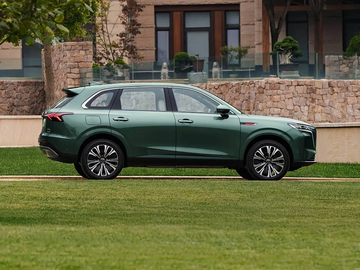 Hongqi HS6 (Хончи HS6) из Китая под заказ — Зарядка 4C: 20–80 % за 15 минут