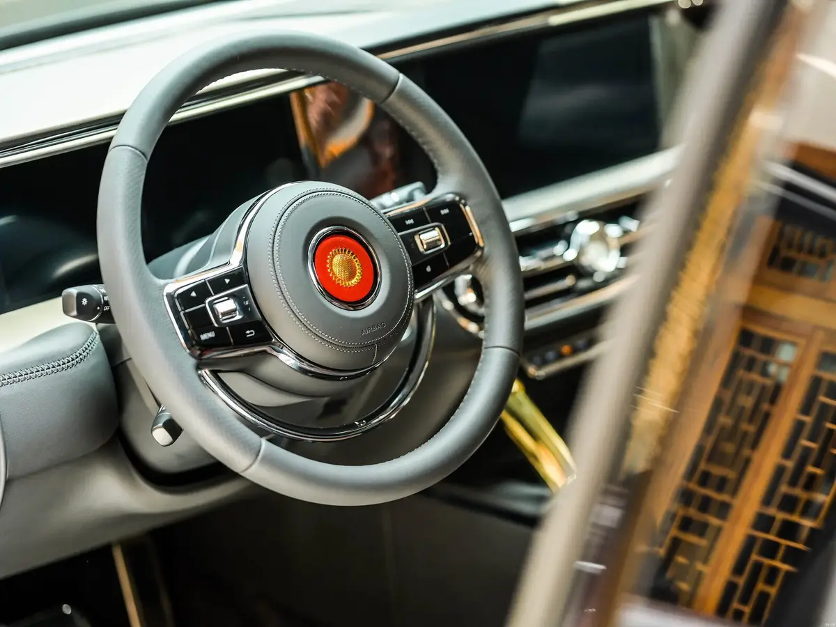 Hongqi LS7 (Хончи LS7) из Китая под заказ — Сколько стоит привезти Hongqi LS7 из Китая