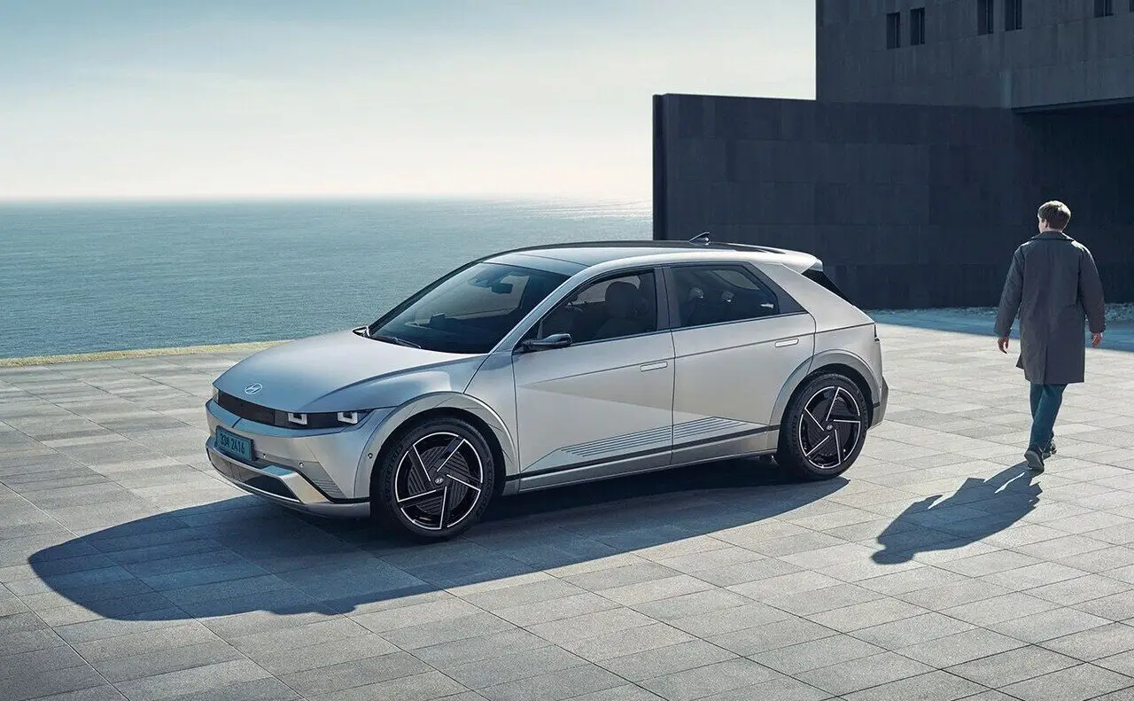Hyundai Ioniq 5 из Кореи под заказ — вид спереди в три четверти