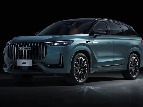 Jaecoo J8 2.0T 7DCT, передний привод