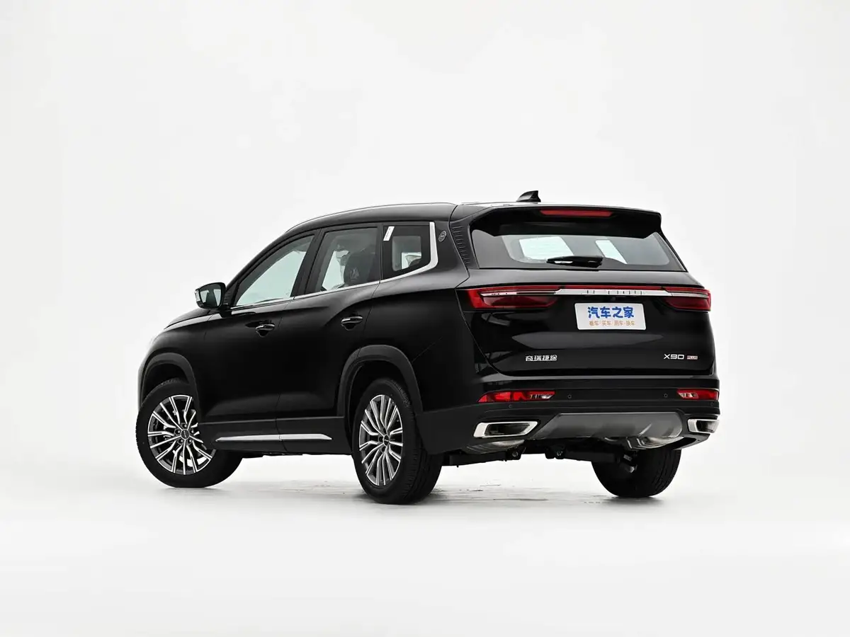 Jetour X90 Plus (Джетур X90 Plus) из Китая под заказ — 2025 — вид сзади в три четверти