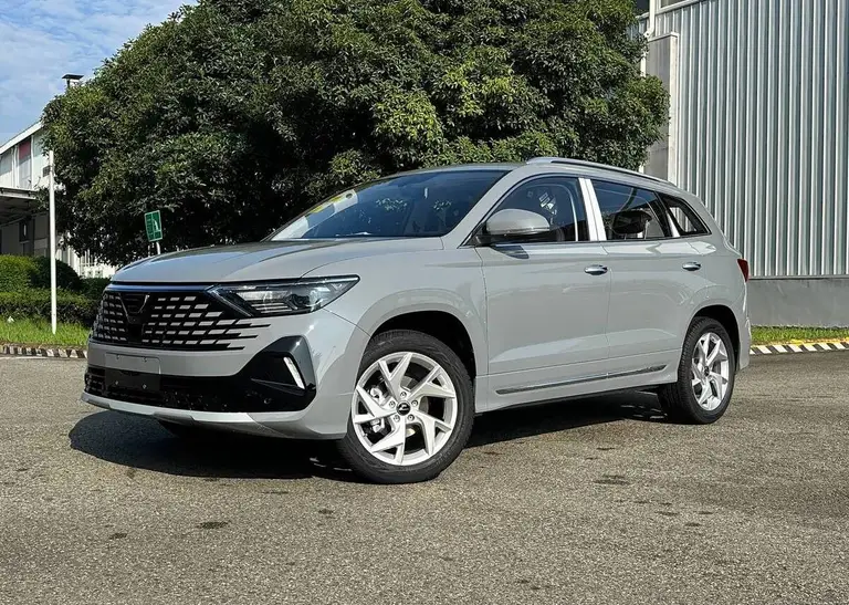Jetta VS7 (Джетта VS7) из Китая под заказ — вид спереди в три четверти