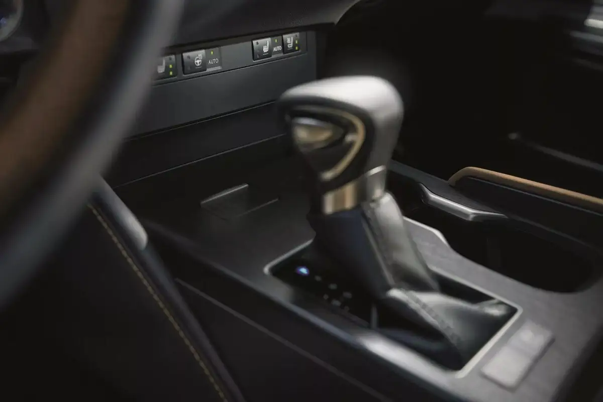 Lexus ES (Лексус ES) из Китая под заказ — салон